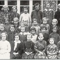 2005-12-12 Vierde en Vijfde studiejaar meisjesschool Kluizen in 1938